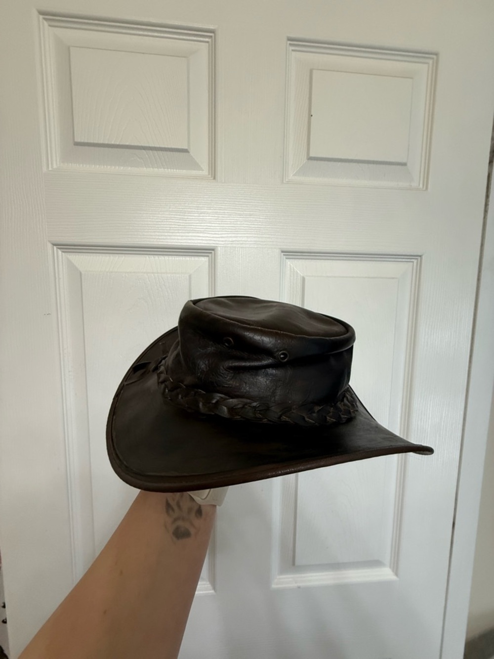 Men's Leather Outback Hat in Dark Brown